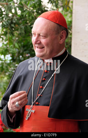 Vatikan-Stadt. 31. Mai 2014. Kardinal Gianfranco Ravasi - Papst Francis treffen sich die Kinder von Neapel von den "Zug der Kinder" - Rom, Vatikan, Halle Paul VI, 31. Mai 2014 Credit: wirklich Easy Star/Alamy Live News Stockfoto