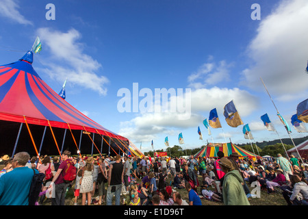 Akustik- und Pilton Palastzelte. Glastonbury Festival 2013 Stockfoto