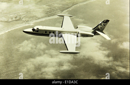 Israel Aircraft Industries (IAI) entwickelte die Westwind 1124, ein ziviles Düsenflugzeug, das für seine Vielseitigkeit und Leistung bekannt ist. Dieses Flugzeug wurde sowohl für kommerzielle als auch für militärische Anwendungen eingesetzt, was einen bedeutenden Fortschritt in der israelischen Luft- und Raumfahrtkapazität darstellt. Stockfoto