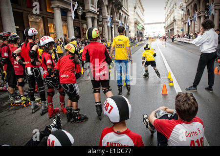 Turin, Italien. 31. Mai 2014. Die Veranstaltung "geht der Sport auf dem Platz in Turin". Turin wurde gewählt, als die Kulturhauptstadt Sport 2015 - Skating Freistil in Via Roma Credit: wirklich Easy Star/Alamy Live News Stockfoto