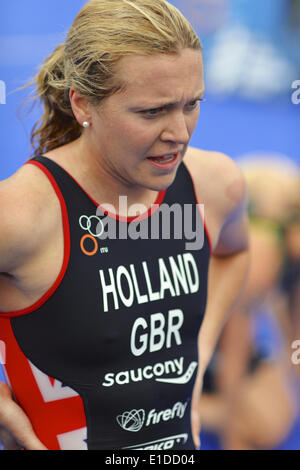 London, UK. 31. Mai 2014. Vicky Holland (GBR) nach Beendigung der ITU Elite Frauen Triathlon. Holland wurde 14. mit einer Zeit von 55m 52s. Bildnachweis: Michael Preston/Alamy Live-Nachrichten Stockfoto