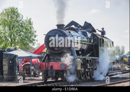 Dereham, UK. 1. Juni 2014. LMS Jubilee Klasse 6 P 4-6-0 keine 45699 Galatea LMS Roel Scot Klasse 7P 4-6-0 keine 46115 Scots Gardist LMS Klasse 8F 2-8-0 keine 48151 besuchen Norfolk für die Dampf-Gala vom 30. Mai 2014. zu 1. Juni 2014 zieht viele Besucher aller Altersgruppen. Bildnachweis: Major Gilbert/Alamy Live-Nachrichten Stockfoto