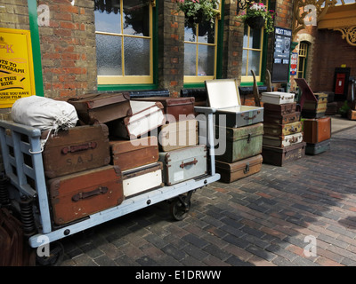 Gepäck auf vorgestern, Sheringham Bahnhof North Norfolk, Großbritannien. Stockfoto