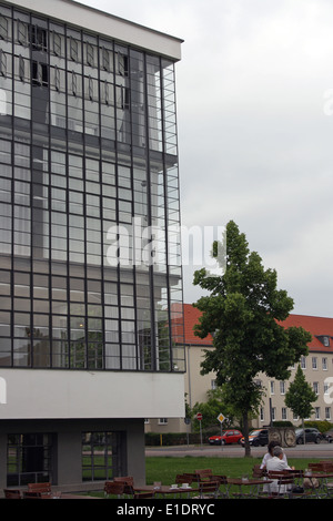 Die renovierte Bauhaus in Dessau Deutschland, einer der großen Definition Bauten der frühen Moderne in Architektur, Architekt Walter Gropius Stockfoto