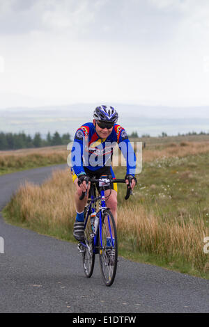 Trog von Bowland, Lancaster, UK 1. Juni 2014.  Le Terrier sportlich.  Drei Routen, die Übernahme in Jubilee Tower und den Trog Bowland mit einer Spaltung bei Dunsop Bridge und dann bis Wildschwein fiel Chipping an den Anstiegen des Jeffery Hill und Waddington fiel und auf der Aufgabestation am Slaidburn.  Die lange Strecke ging über Bowland Knoten mit einer großen Schleife zurück zum Slaidburn mit fantastischer Aussicht, Landschaft und ruhige Gassen.  Bildnachweis: Conrad Elias/Alamy Live-Nachrichten Stockfoto