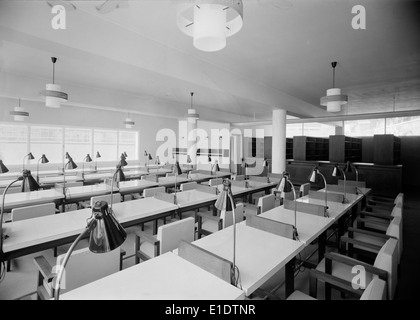 Die Gebäude der Associação Académica da Universidade de Coimbra in Portugal sind ein wichtiger Teil der kulturellen und akademischen Geschichte der Universität. Sie repräsentieren die akademischen Traditionen einer der ältesten Universitäten Portugals. Stockfoto