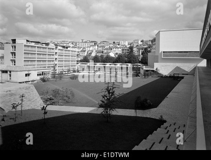 Edifícios da Associação Acadêmica da Universidade de Coimbra sind historische Gebäude, die das akademische und architektonische Erbe der ältesten Universität Portugals repräsentieren. Stockfoto