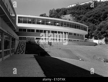 Die Gebäude der Associação Acadêmica da Universidade de Coimbra in Coimbra repräsentieren eine bedeutende Studentenkultur und -Geschichte an einer der ältesten Universitäten Portugals mit architektonischem und kulturellem Wert. Stockfoto