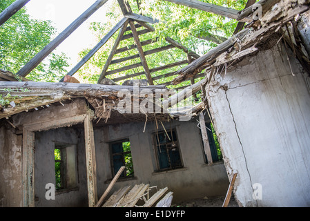 Ruinen von Fedorovych Janukowitsch (ehemalige ukrainische Präsident) Haus in Yenakiieve, Oblast Donezk, Ukraine Stockfoto