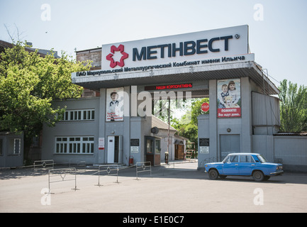 Metallurgical kombinieren Azovstal Iron & Steel Works - Teil der metallurgischen Division (Metinvest Group) in Mariupol, Ukraine Stockfoto