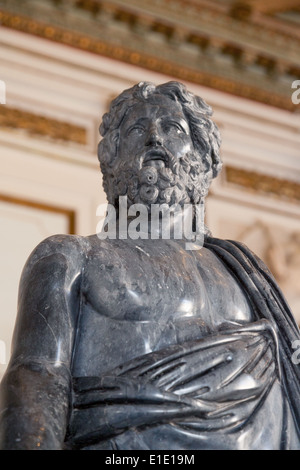 Detail einer Statue des Gottes Zeus, Musei Capitolini (Kapitolinische Museen), Rom Italien Europa hautnah Stockfoto