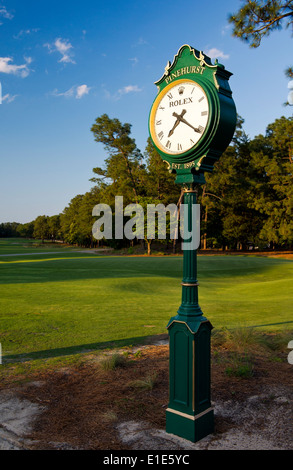 Eine Rolex-Uhr auf Nr. 2 im Pinehurst Golf Resort and Country Club in Pinehurst North Carolina Stockfoto