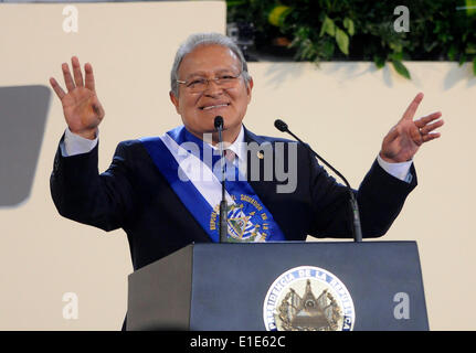 San Salvador, El Salvador. 1. Juni 2014. El Salvadors Präsident Salvador Sanchez Ceren reagiert während seiner Einweihung an das International Center der Messen und Kongresse, in San Salvador, El Salvador, am 1. Juni 2014. Bildnachweis: Oscar Rivera/Xinhua/Alamy Live-Nachrichten Stockfoto