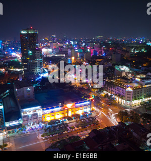 Eine Antenne Nachtansicht des Bezirk 1 in Ho-Chi-Minh-Stadt (Saigon), Vietnam. Stockfoto