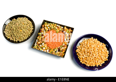 Bunte Mischung aus trockenen Linsen, Erbsen und Bohnen Stockfoto