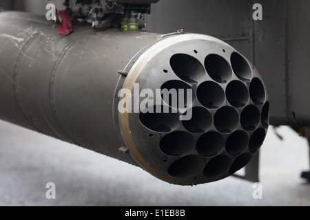 Nahaufnahme Detail von einem Apache-Hubschrauber-Raketenwerfer Stockfoto