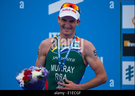 Richard Murray (RSA), zweiter in der Elite Herren Triathlon auf dem Podium beim PruHealth ITU World Triathlon in London Stockfoto