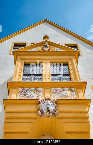 Wappen der Stadt, Erker, am Rathaus (Town Hall) in Freiberg, Sachsen, Deutschland Stockfoto