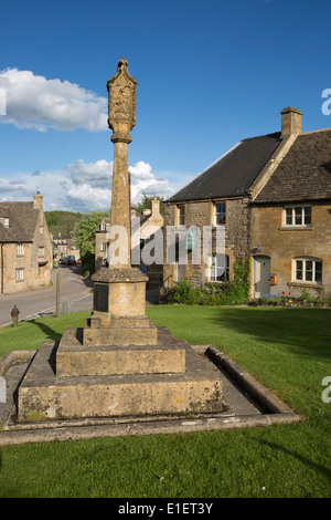 War Memorial und das Quadrat Stockfoto