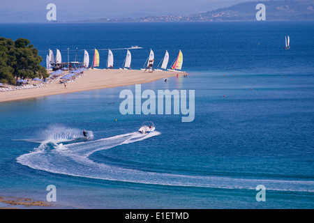 Wassersport in Gregolimano Strand, Norden im Evia(Euboea) Insel, in der Nähe von Spa Stadt von Edipsos, Präfektur Euböa, Griechenland Stockfoto