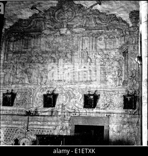 Die Igreja da Colegiada de São Salvador in Coimbra, Portugal, ist eine historische Kirche, die für ihre Azulejos (portugiesische Fliesen) und ihre Bedeutung als religiöses und architektonisches Wahrzeichen bekannt ist. Stockfoto