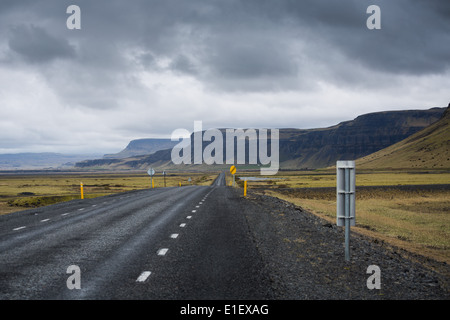 Weit offen Straight Road Stockfoto