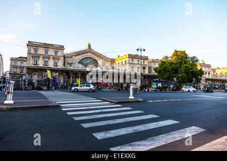 Gare de, L'Est, Eisenbahn, Bahnhof, Zug, Paris, Frankreich, Verkehr, Gebäude, Architektur, Fassade, Eisenbahn Stockfoto