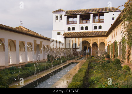 Gericht von la Acequia (Wasserkanal) in den Generalife Granada, Spanien. Stockfoto