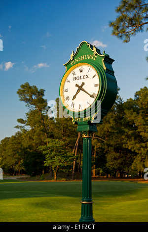 Eine Rolex-Uhr auf Nr. 2 im Pinehurst Golf Resort and Country Club in Pinehurst North Carolina Stockfoto