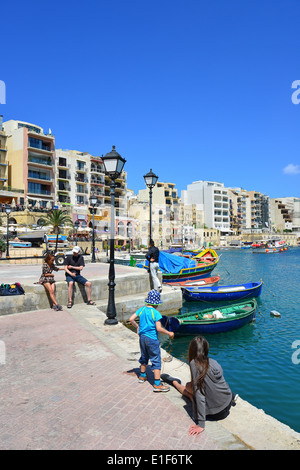 Spinola Bay, St. Julians (San Ġiljan), nördlichen Hafenviertel, Malta Majjistral Region, Republik Malta Stockfoto