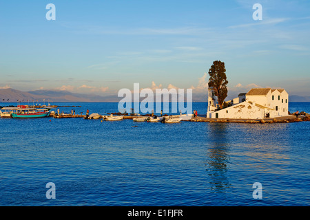 Griechenland, ionische Insel, Insel Korfu, Kanoni, Vlacherna Monsatery Stockfoto