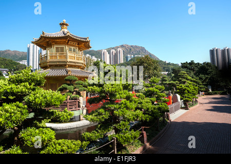 Goldene Pagode in Nan Lian garden, Kowloon Stockfoto
