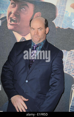 London, UK, UK. 11. Dezember 2013. David Koechner besucht die UK-Premiere von "Anchorman 2: The Legend Continues'' at Vue West End. © Ferdaus Shamim/ZUMA Wire/ZUMAPRESS.com/Alamy Live-Nachrichten Stockfoto