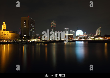 Die Stadt Yokohama in Japan in der Nacht Stockfoto