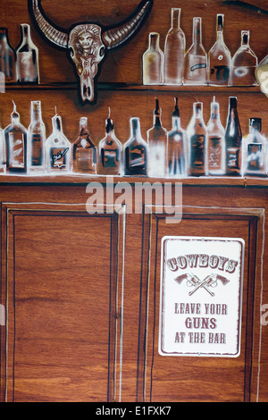 Innerhalb einer Split-Screen Camper van dekoriert im Stil einer Cowboy-Limousine Stockfoto