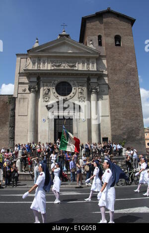 Rom, Italien 2. Juni 2014 Militärpersonal marschieren am 2. Juni Republik Day parade in Rom Italien © Gari Wyn Williams/Alam Stockfoto