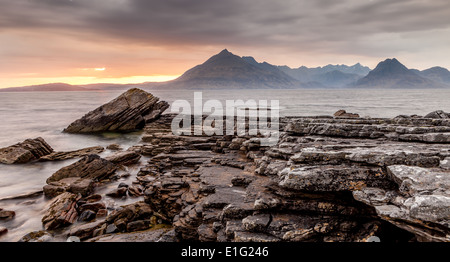 Elgol Strand und die schwarzen Cullins auf der Isle of Sky Schottland Stockfoto