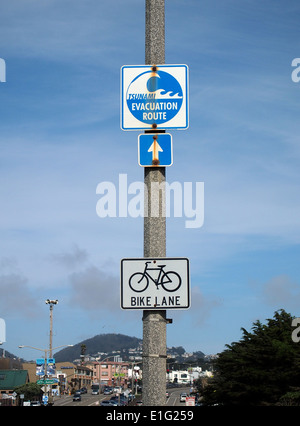 Tsunami Evacution Route Zeichen San Francisco Stockfoto
