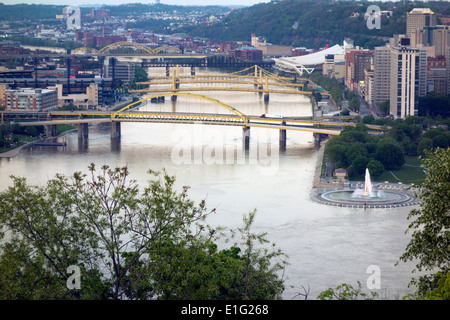 Skyline von Pittsburgh PA Stockfoto