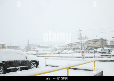 Japan - Feb08: Die schwersten Schnee in Jahrzehnten in Tokio und anderen Bereichen von Japan, am 8. Februar 2014 in Japan Stockfoto