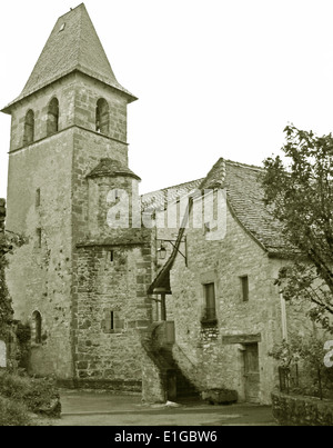 Ein Glockenturm in Loubressac, schönsten Dörfer Frankreichs Stockfoto