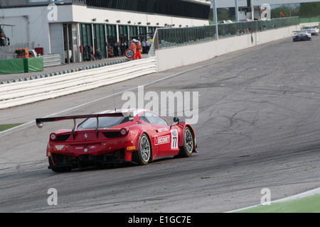 MISANO ADRIATICO, Rimini, Italien - Mai 10: A FERRARI 458 ITALIA von BMS Scuderia Italia Team, Stockfoto