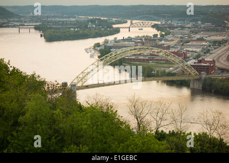 Skyline von Pittsburgh PA Stockfoto