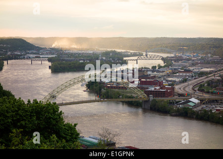 Skyline von Pittsburgh PA Stockfoto