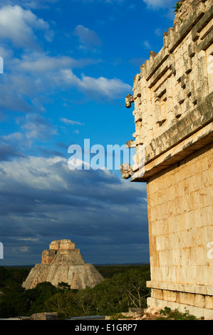 Mexiko, Yucatan state, Uxmal, archäologische Maya-Stätte, Weltkulturerbe der UNESCO, Zauberer-Pyramide, Palast des Gouverneurs Stockfoto