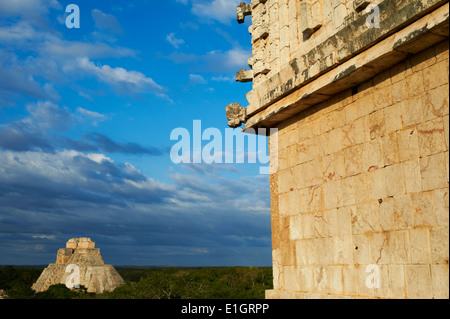 Mexiko, Yucatan state, Uxmal, archäologische Maya-Stätte, Weltkulturerbe der UNESCO, Zauberer-Pyramide, Palast des Gouverneurs Stockfoto