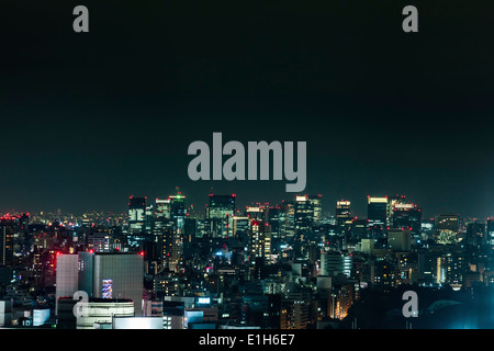 Blick auf Tokyo Skyline bei Nacht, Japan Stockfoto