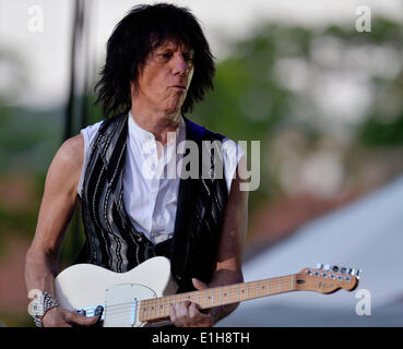 Prag, Tschechische Republik. 4. Juni 2014. Britischer Gitarrist Jeff Beck führt in Prag, Tschechische Republik, 4. Juni 2014. Bildnachweis: Michal Dolezal/CTK Foto/Alamy Live-Nachrichten Stockfoto