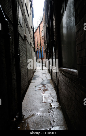 Nottingham, 04. Juni 2014.Unseasonal Wetter soll mit Starkregen fast den ganzen Tag weiter. Stockfoto