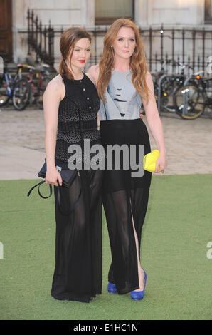 London, UK, UK. 4. Juni 2014. Urlaub Grainger und Olivia Hallinan kommen für die Royal Academy Ausstellung Vorschau Sommerfest an der Royal Academy of Arts. Bildnachweis: Ferdaus Shamim/ZUMA Wire/ZUMAPRESS.com/Alamy Live-Nachrichten Stockfoto